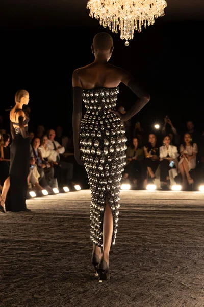 Look 21